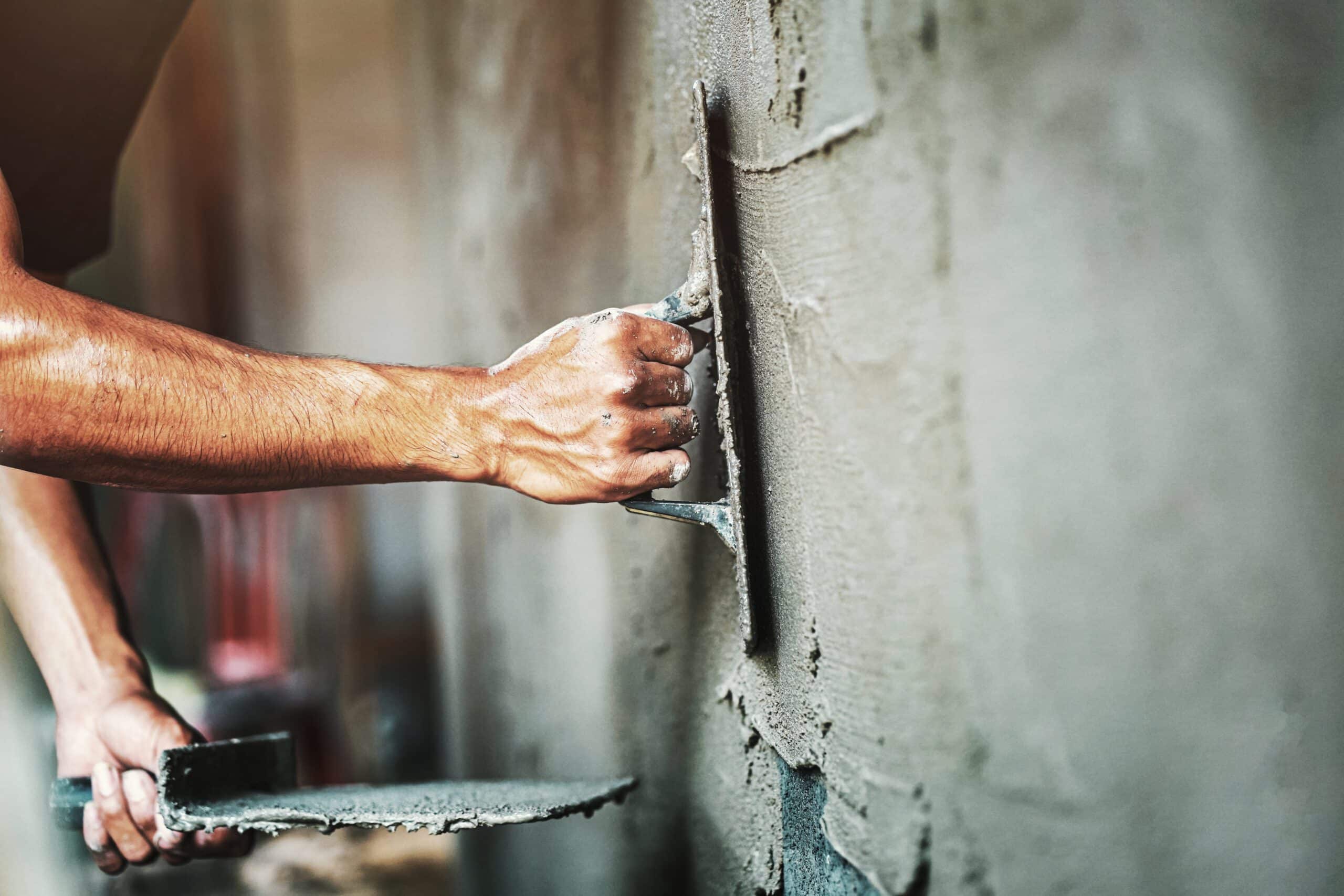Revolutionizing Plastering : From Traditional Methods to Next-Gen Solutions with Aakhani